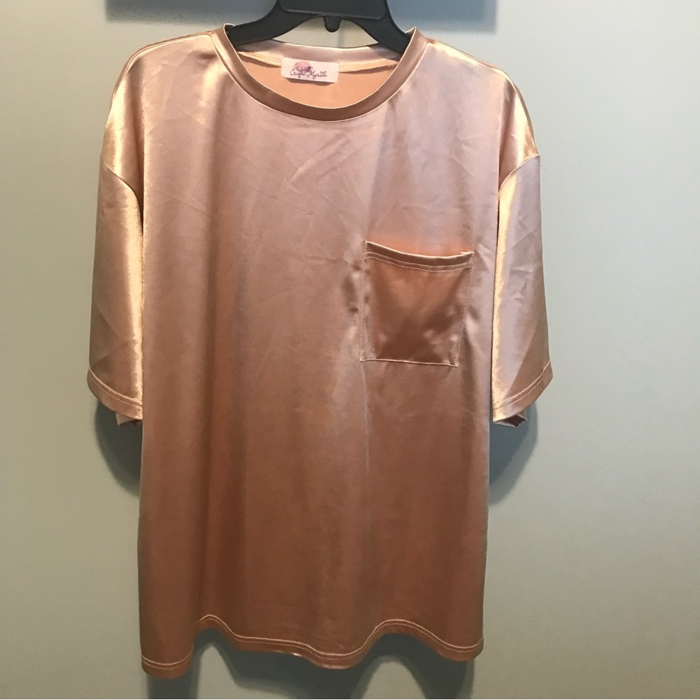 Boutique, Crepe Myrtle, Gold T w/pocket xl/new…